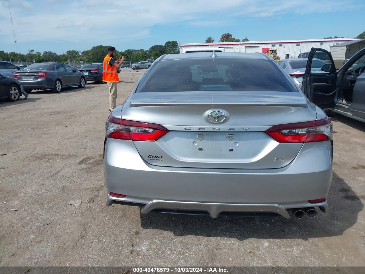 Toyota Camry SE 2024