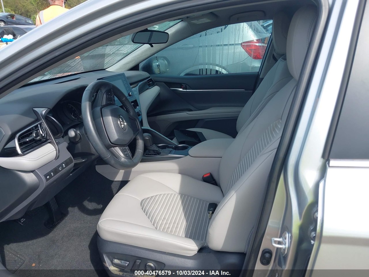 Toyota Camry SE 2024